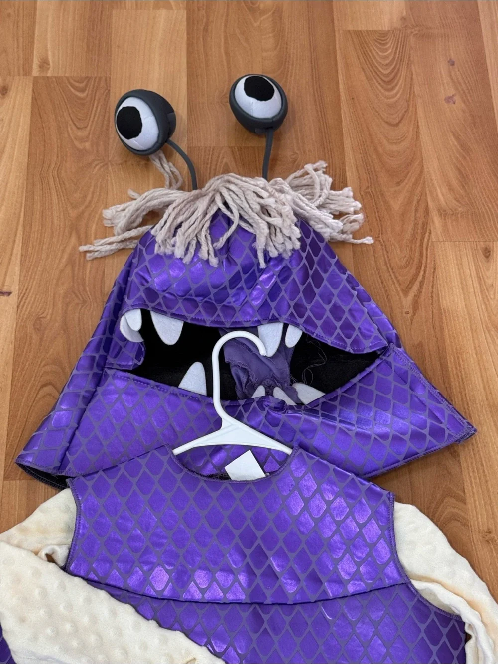 Disguise Monsters Inc BOOPurple Monster Deluxe Costume with Cream Accents